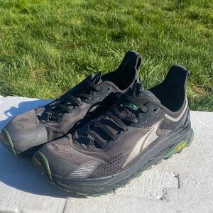 Altra Olympus 5 Men's Black and Gray Athletic Running Sneakers Size 11
